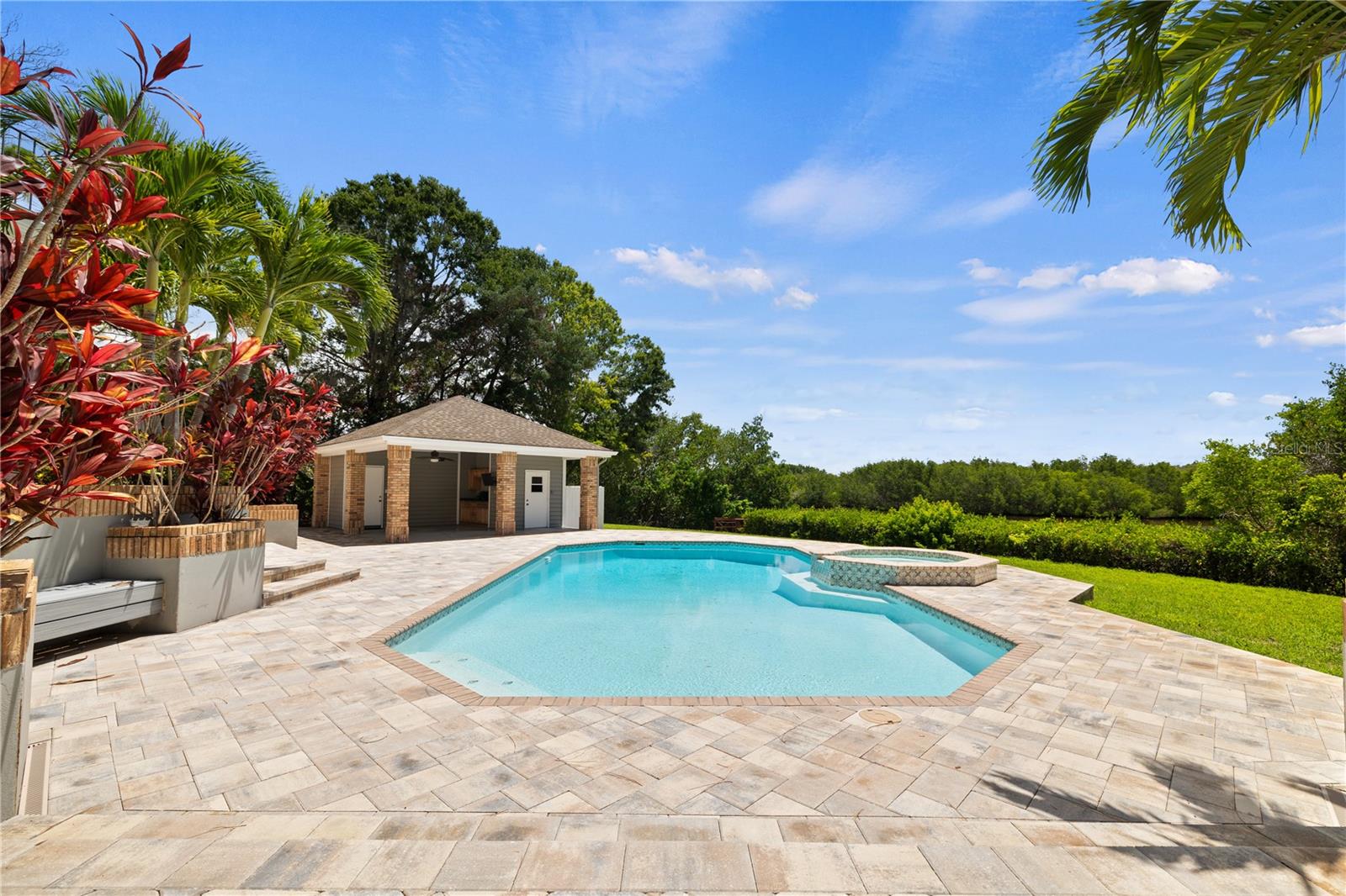 PINELLAS FARMS - Residential