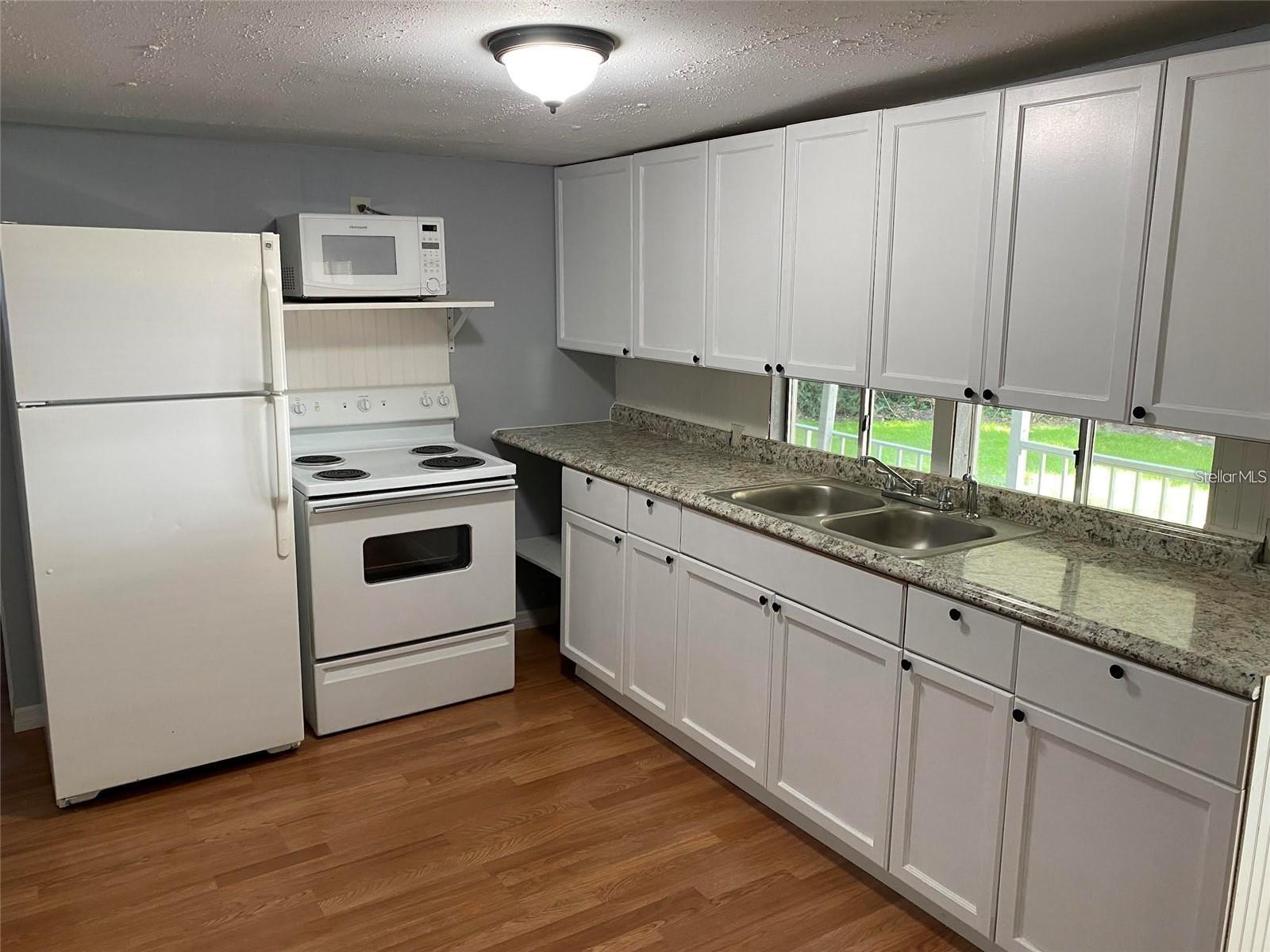 KISSIMMEE VIEW UNIT B - Residential Lease