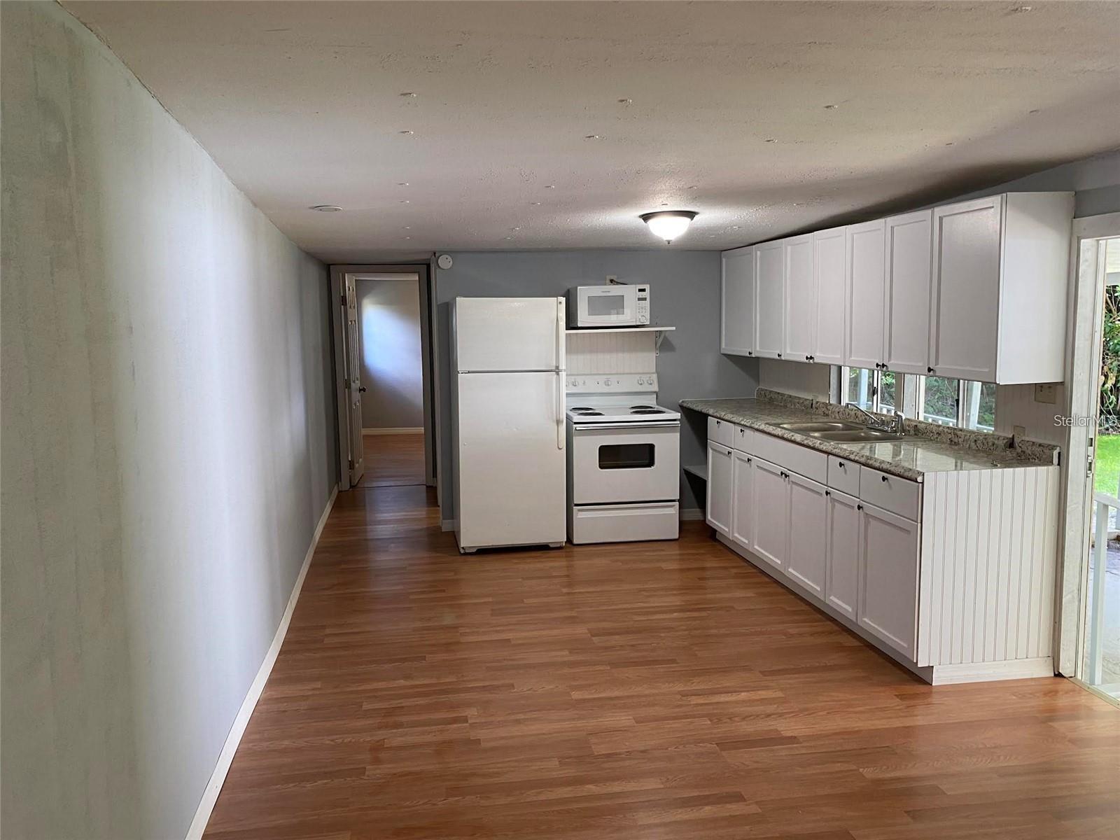 KISSIMMEE VIEW UNIT B - Residential Lease