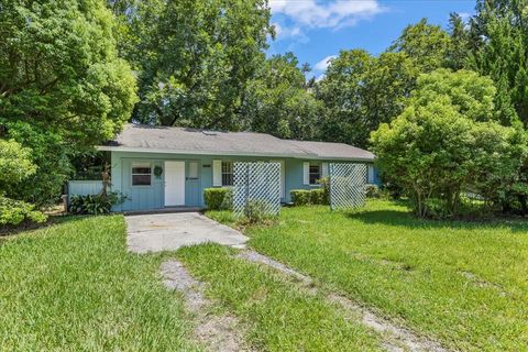 A home in ALACHUA