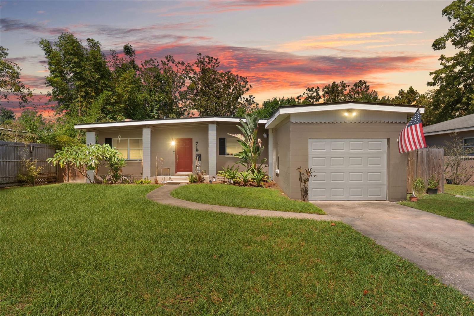 SUNSHINE GARDENS - Residential Lease