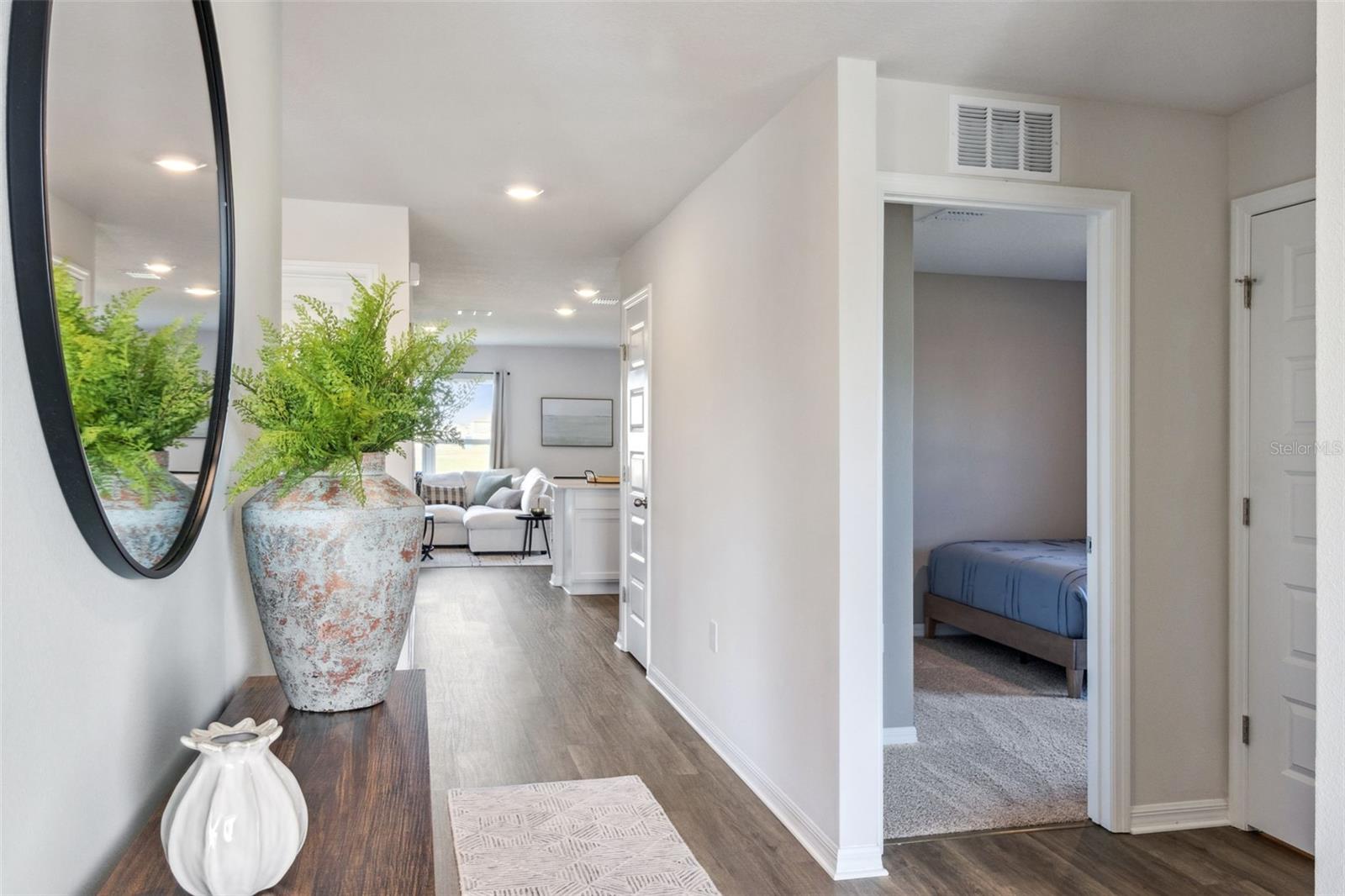 MAGNOLIA POINTE - Residential