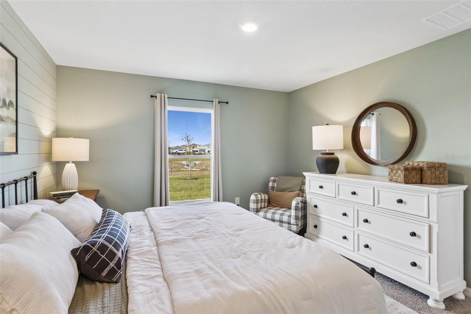 MAGNOLIA POINTE - Residential