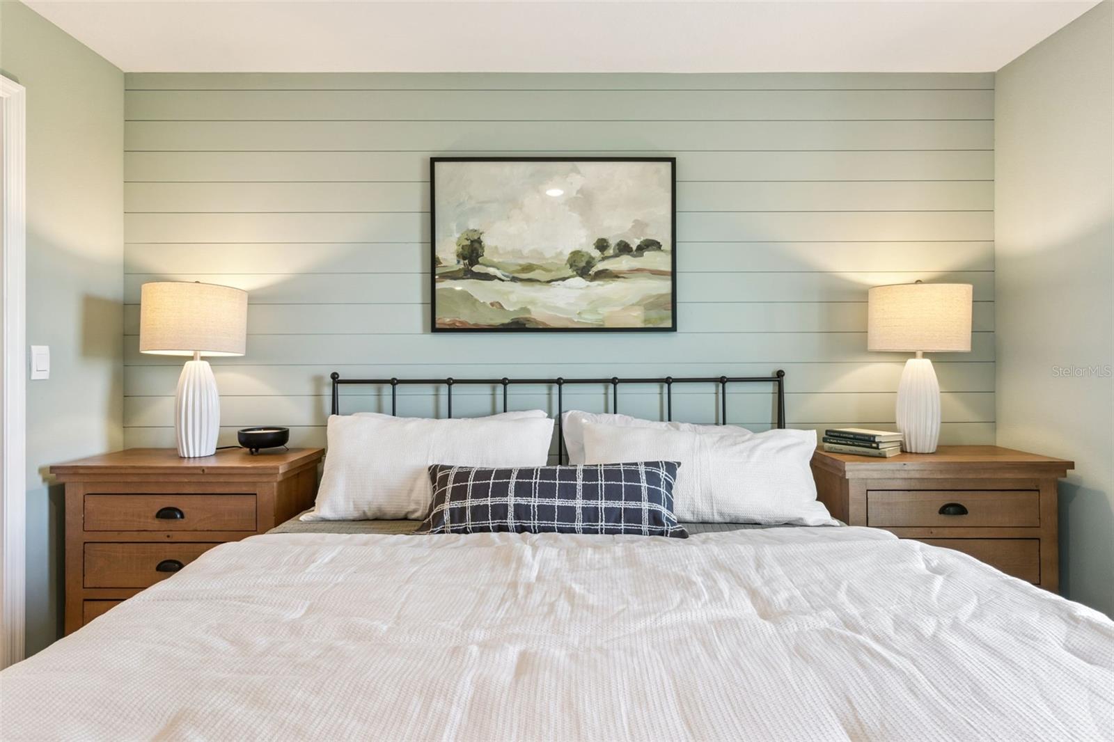 MAGNOLIA POINTE - Residential