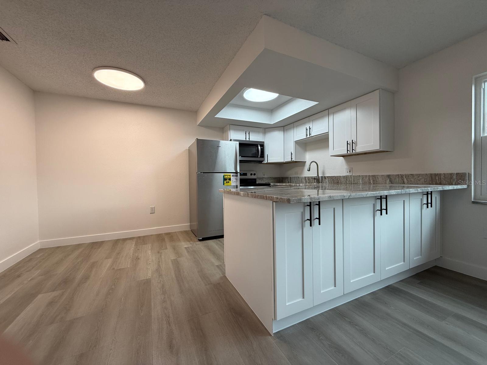 CEDAR POINTE CONDO PH 02 - Residential