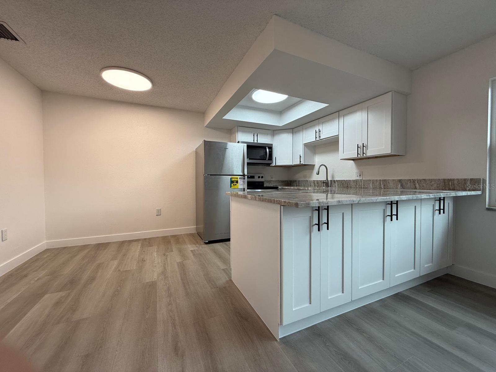 CEDAR POINTE CONDO PH 02 - Residential