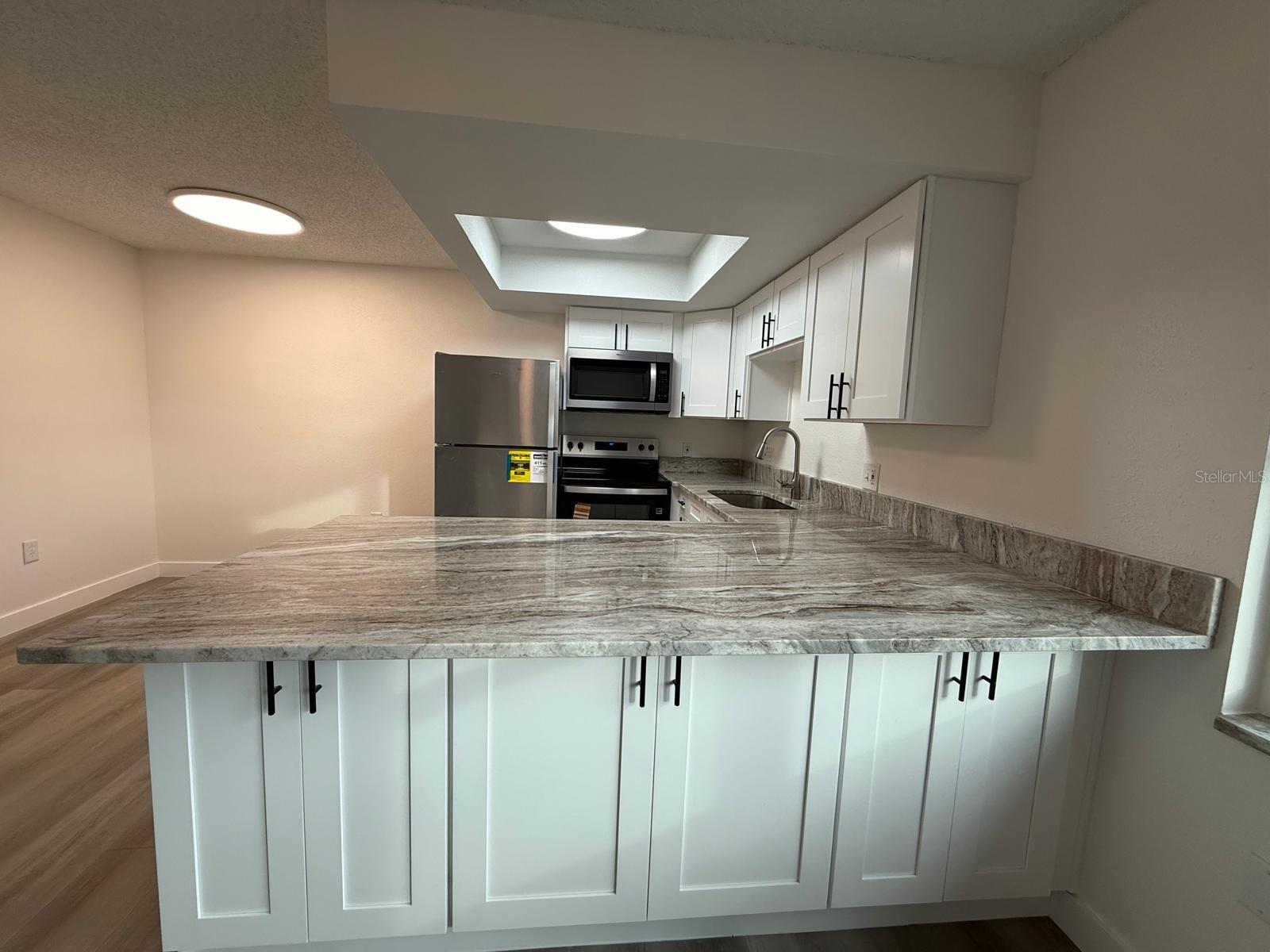 CEDAR POINTE CONDO PH 02 - Residential