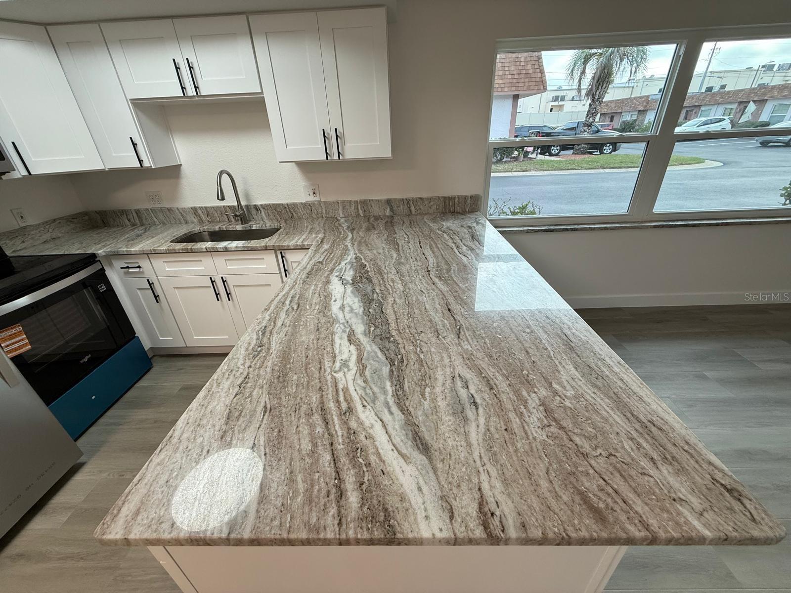 CEDAR POINTE CONDO PH 02 - Residential