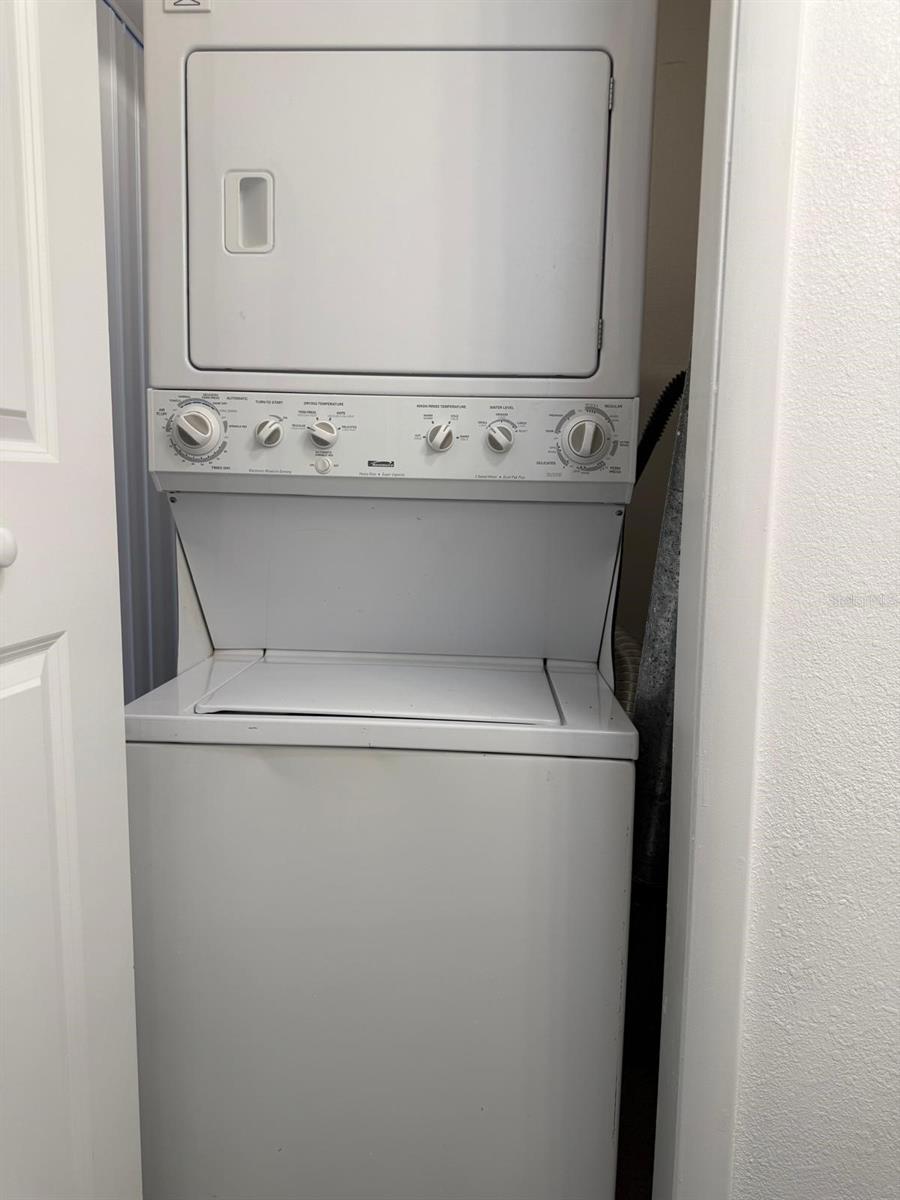 CEDAR POINTE CONDO PH 02 - Residential