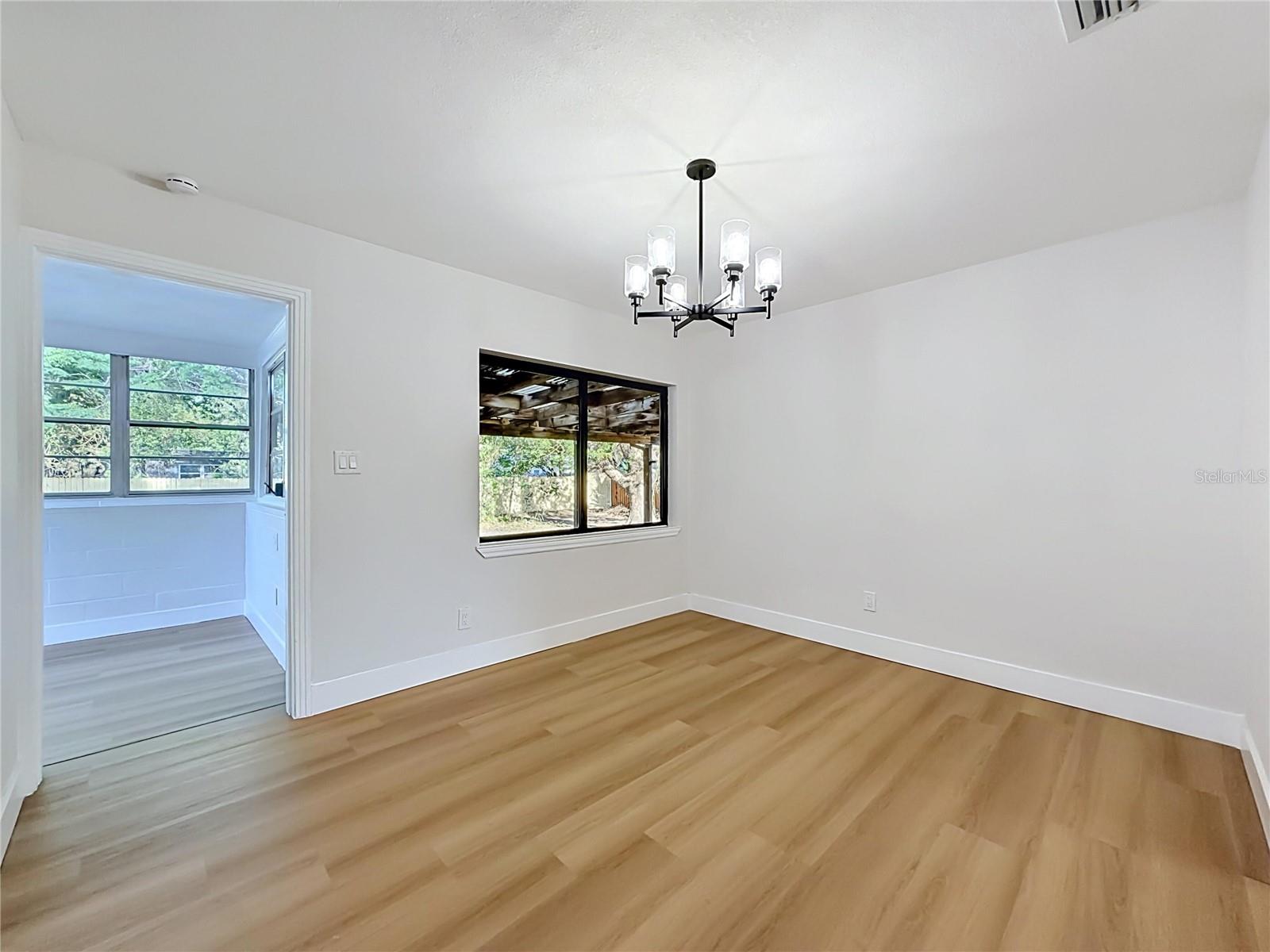 CRYSTAL LAKE MANOR - Residential