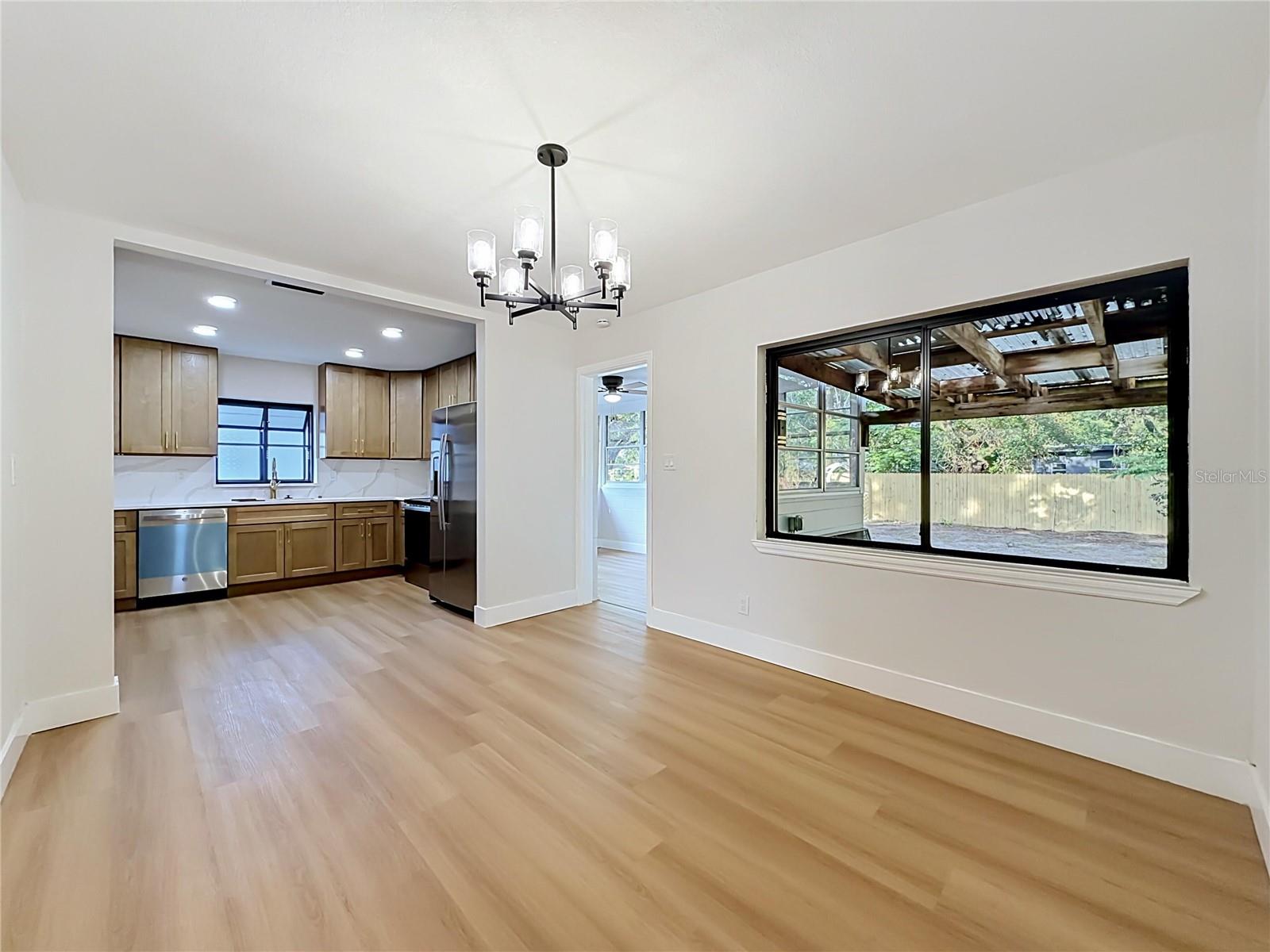 CRYSTAL LAKE MANOR - Residential