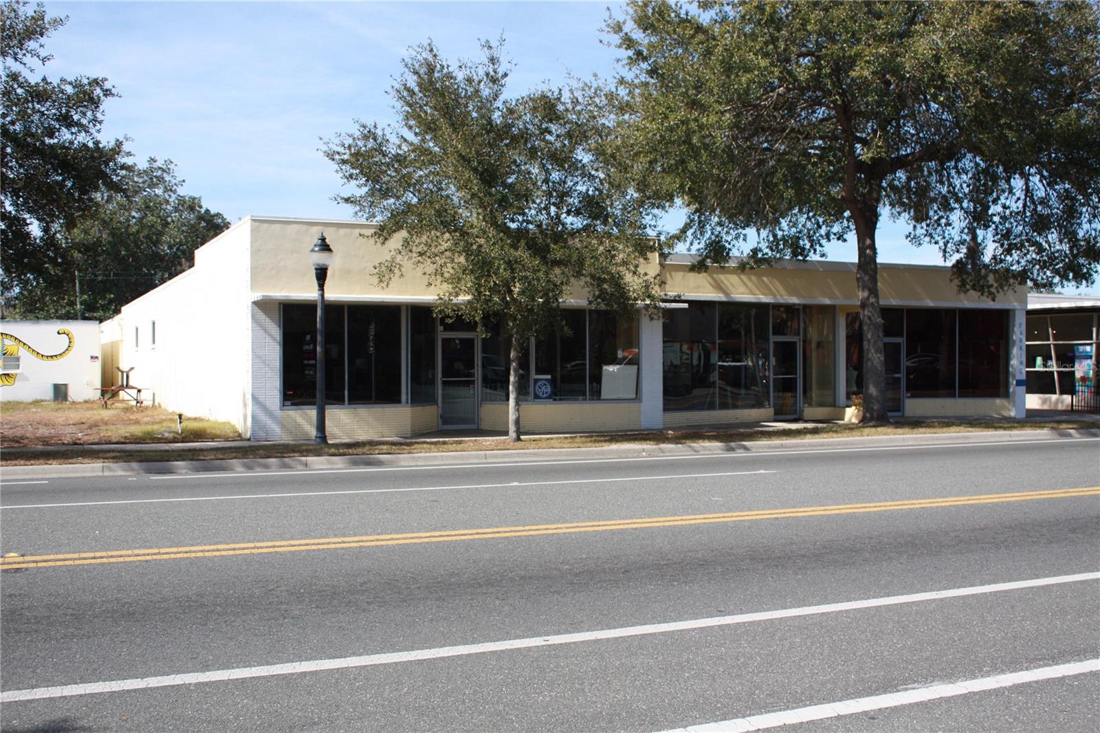 BRUSH ADD TO GVILLE-ZETROUER - Commercial Lease