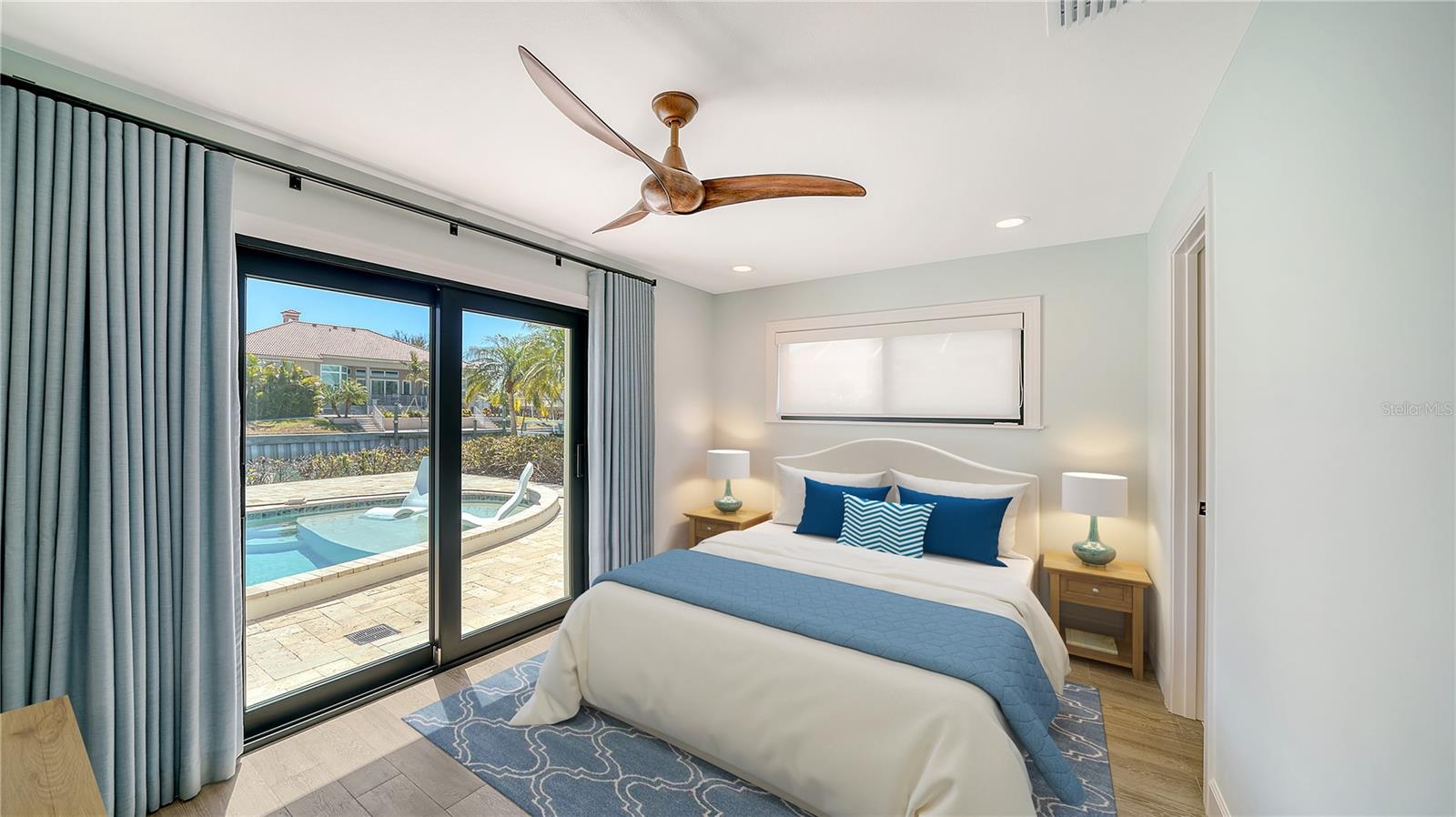 COUNTRY CLUB SHORES - Residential