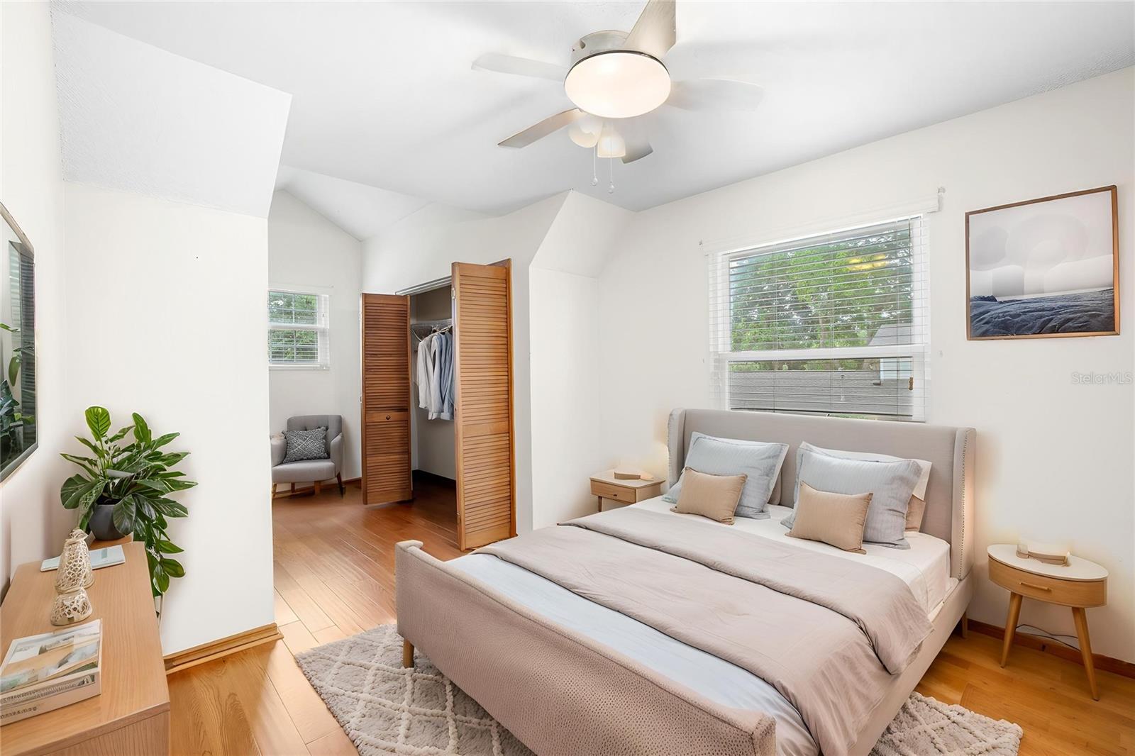 HYDE PARK - Residential