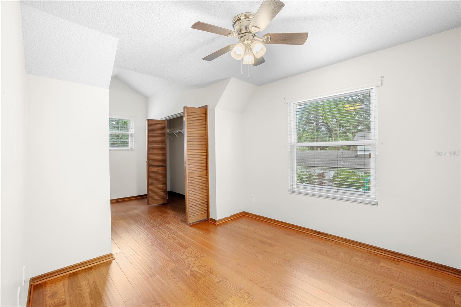 HYDE PARK - Residential