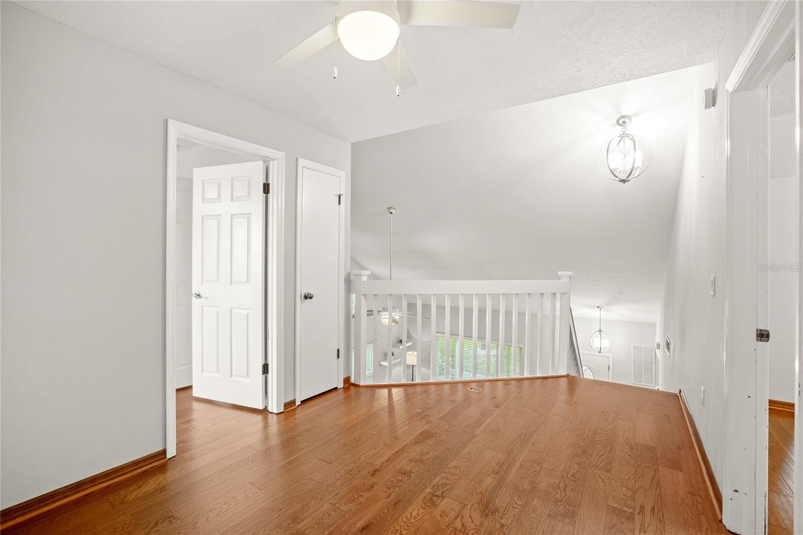 HYDE PARK - Residential