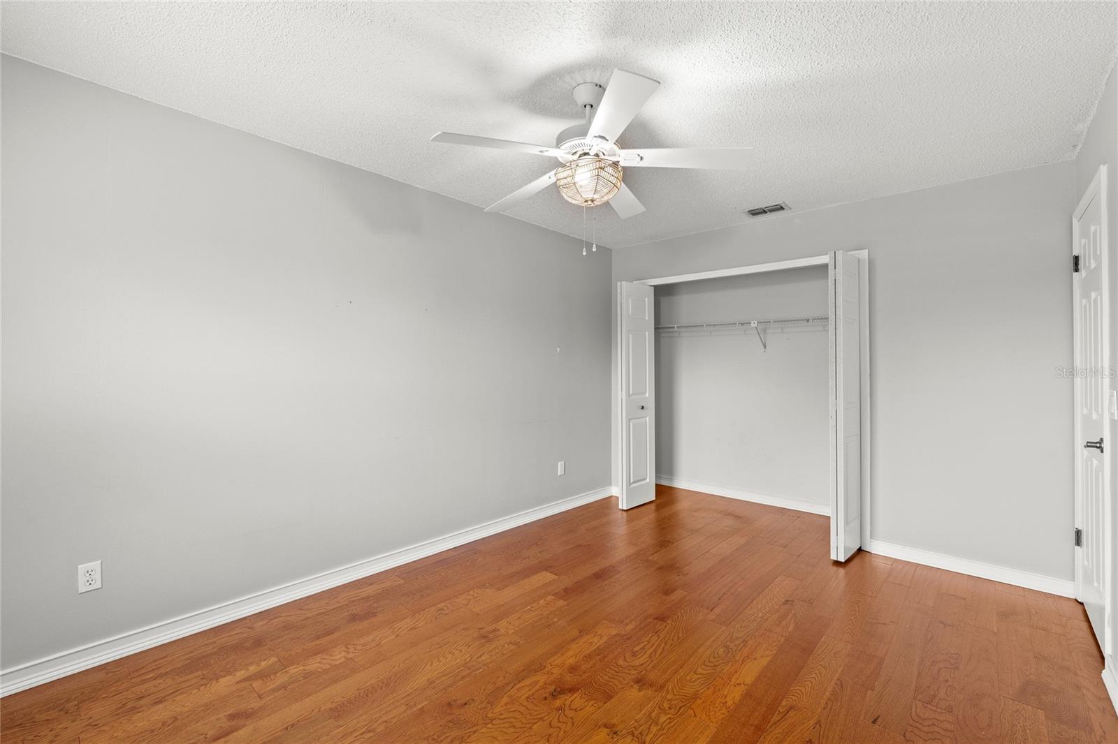 HYDE PARK - Residential