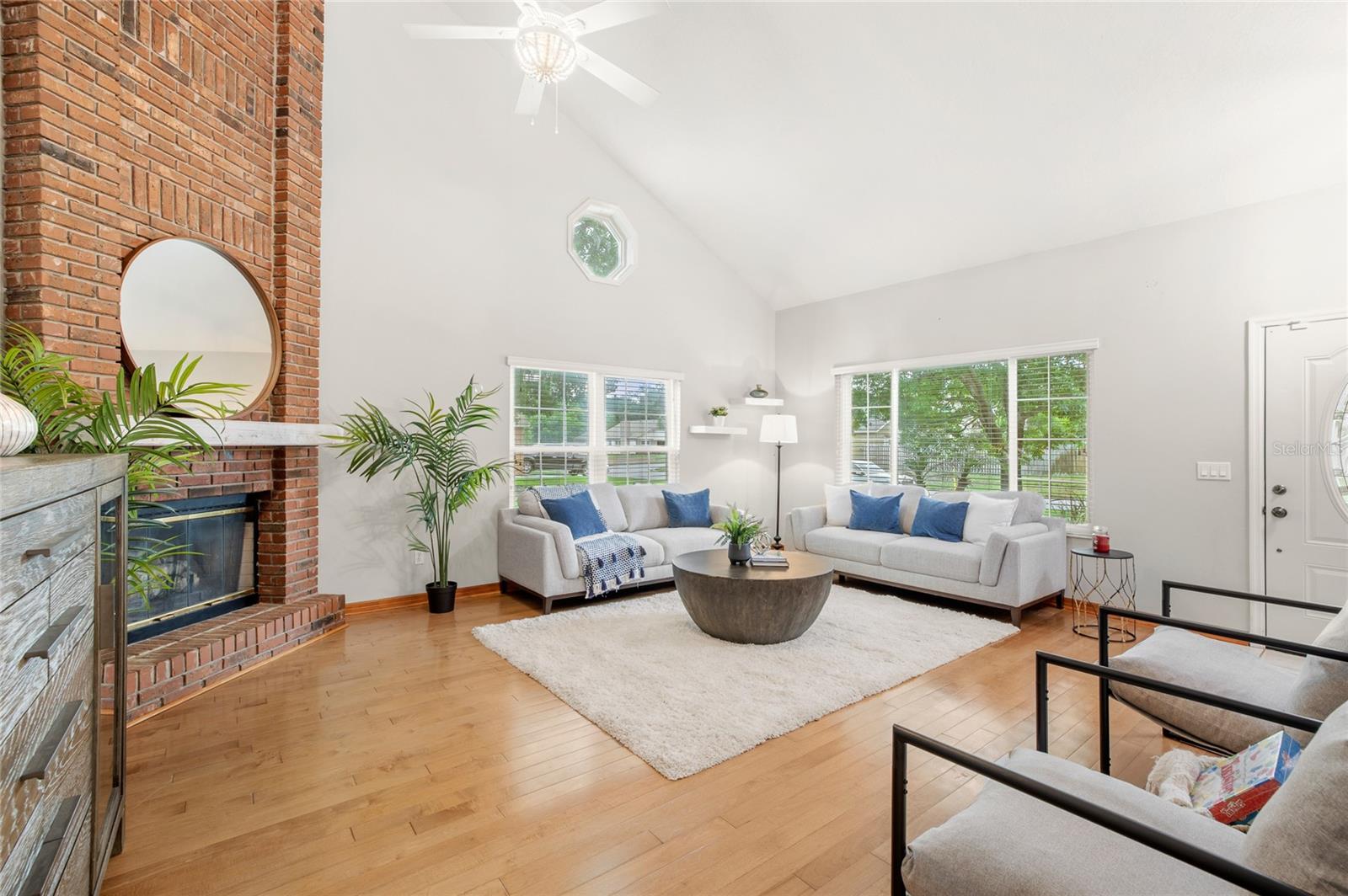 HYDE PARK - Residential