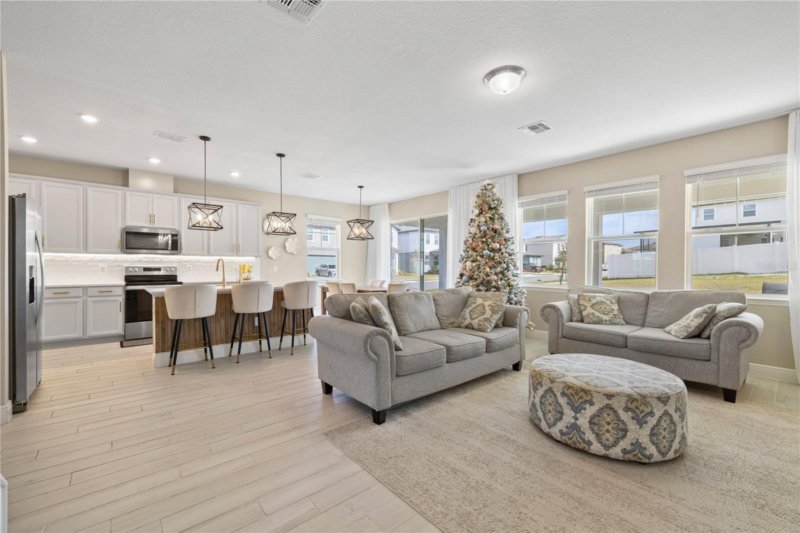 VILLAGES/MINNEOLA HILLS PH 1B - Residential