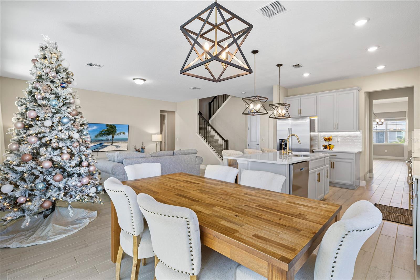 VILLAGES/MINNEOLA HILLS PH 1B - Residential