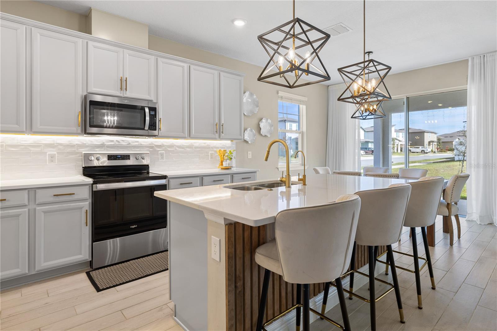 VILLAGES/MINNEOLA HILLS PH 1B - Residential