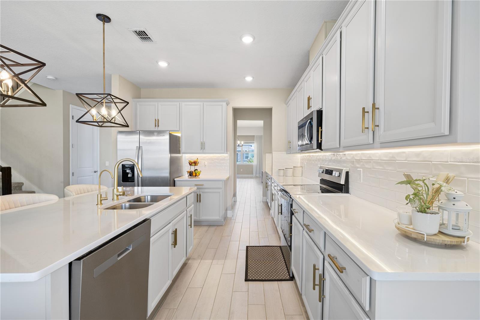 VILLAGES/MINNEOLA HILLS PH 1B - Residential