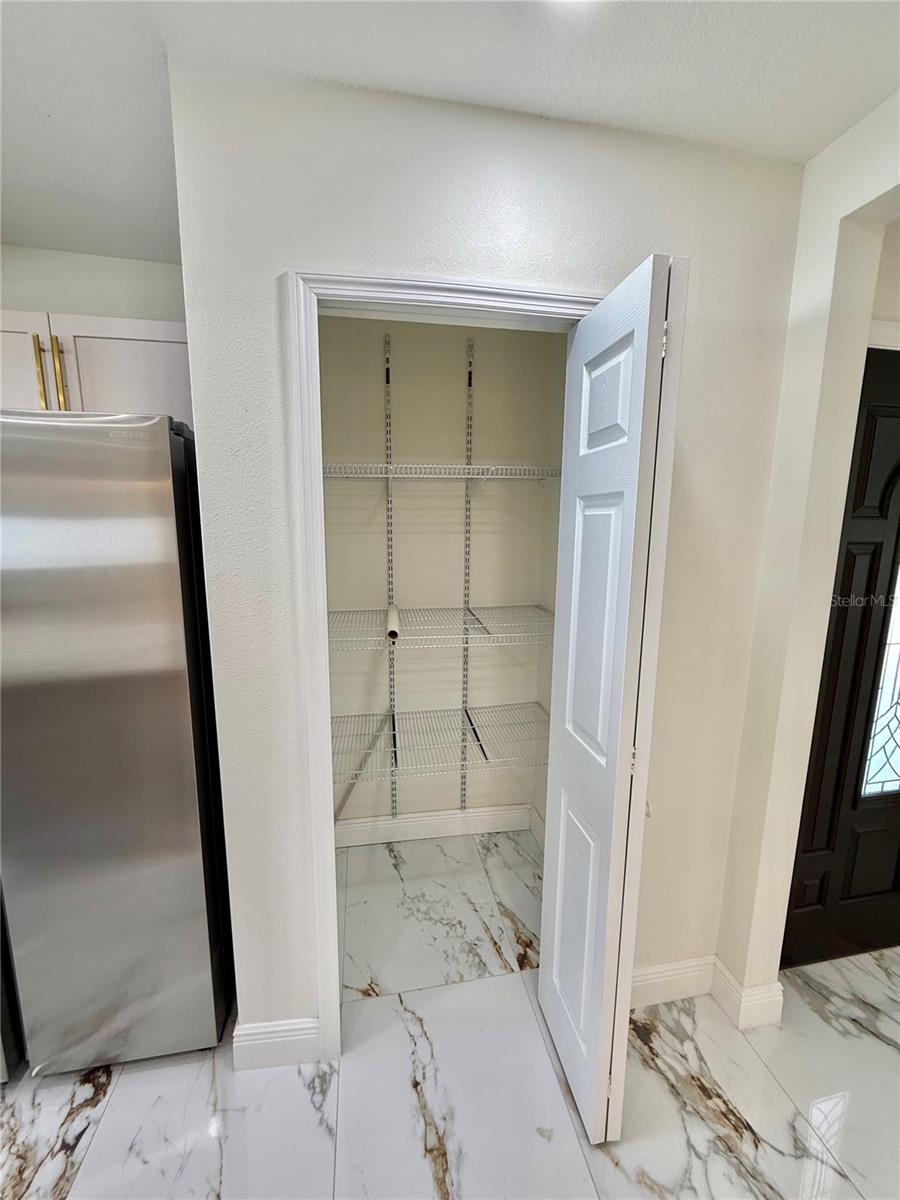 ORLANDO IMPROV CO 03 - Residential Lease