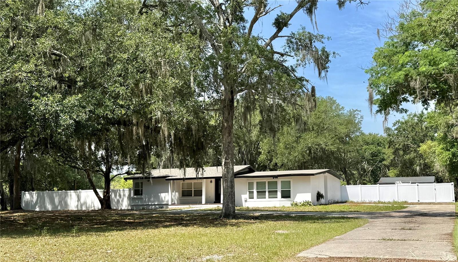 ORLANDO IMPROV CO 03 - Residential Lease