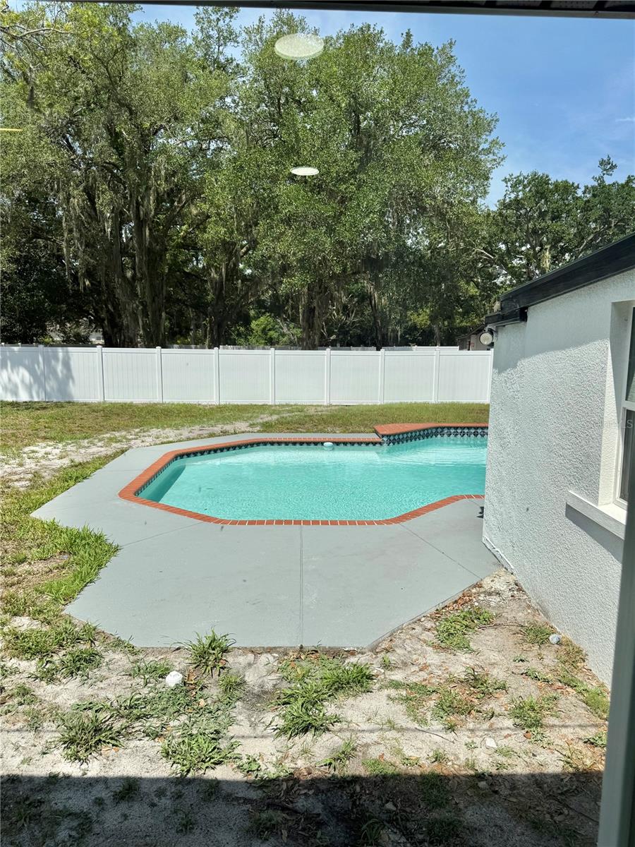 ORLANDO IMPROV CO 03 - Residential Lease