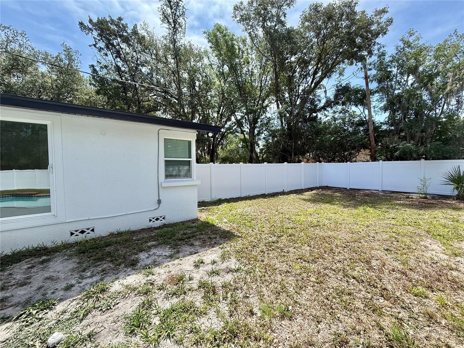 ORLANDO IMPROV CO 03 - Residential Lease