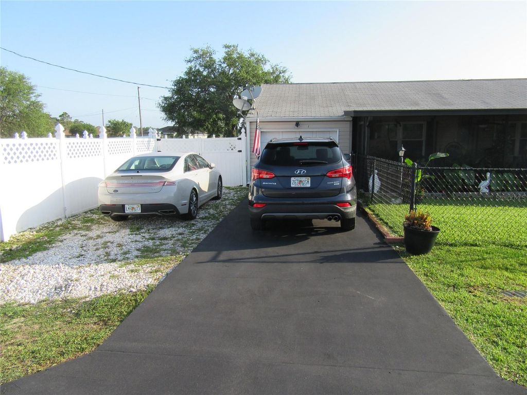 Photo of 1 Willow Court, Ocala, FL 34472 (MLS # O6354111)