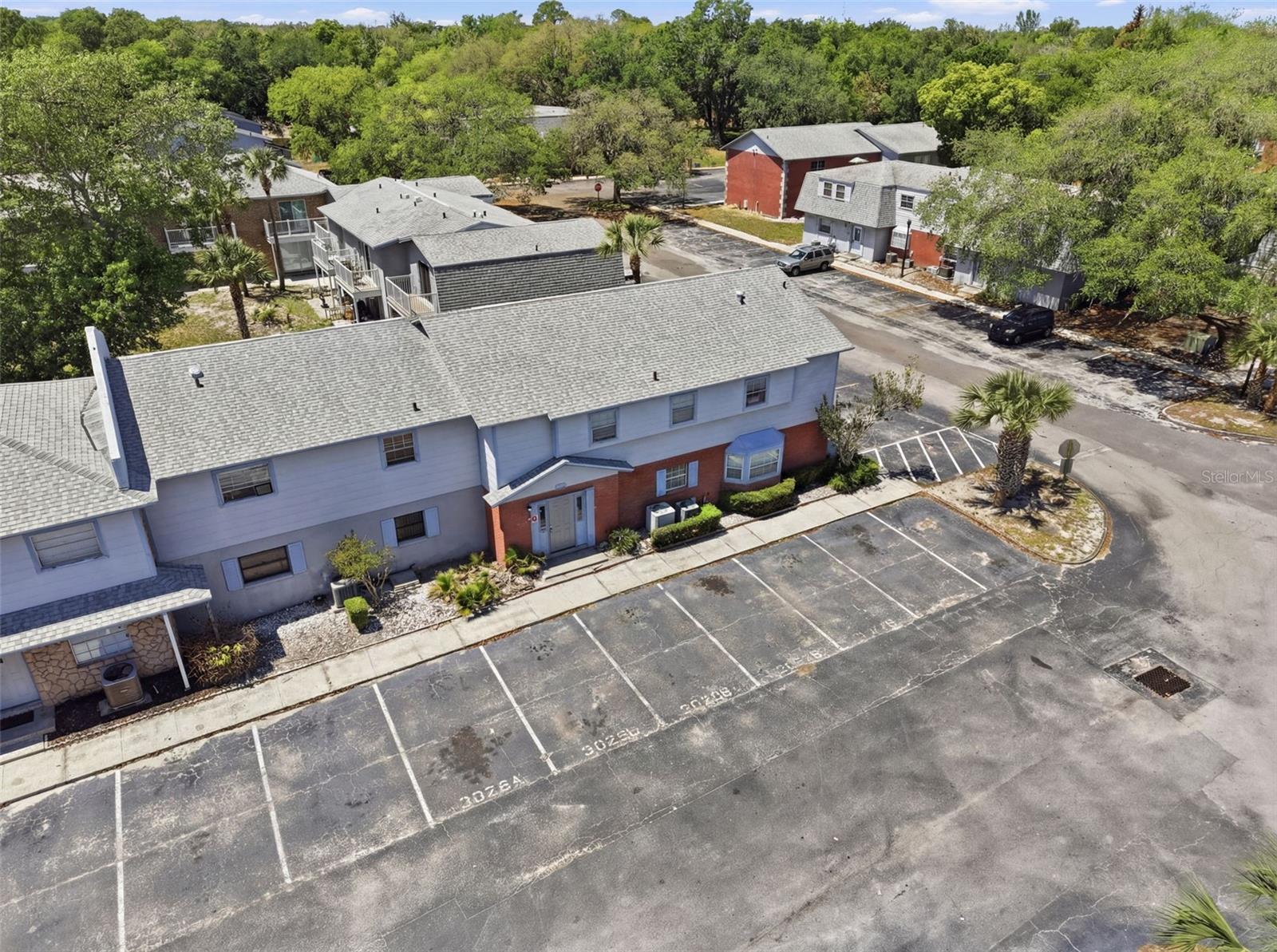 COLONIES - Residential