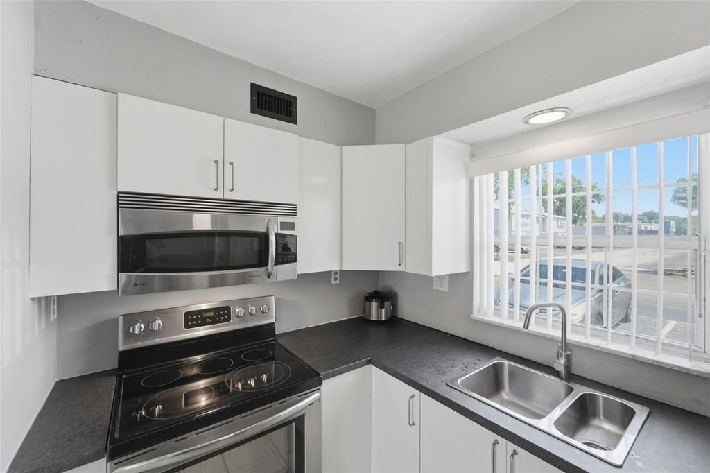 Photo of 3028 George Mason Avenue #J-7E, Winter Park, FL 32792 (MLS # O6398380)