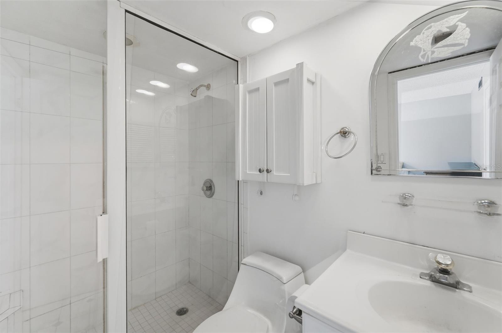 COLONIES - Residential