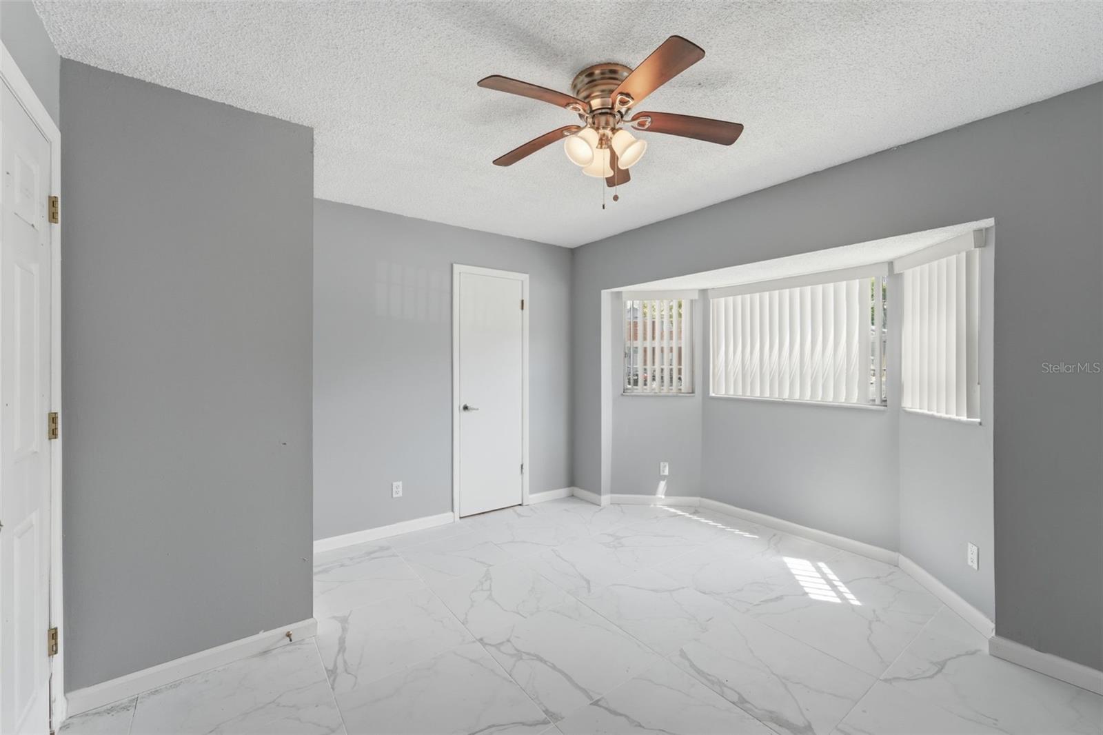 COLONIES - Residential