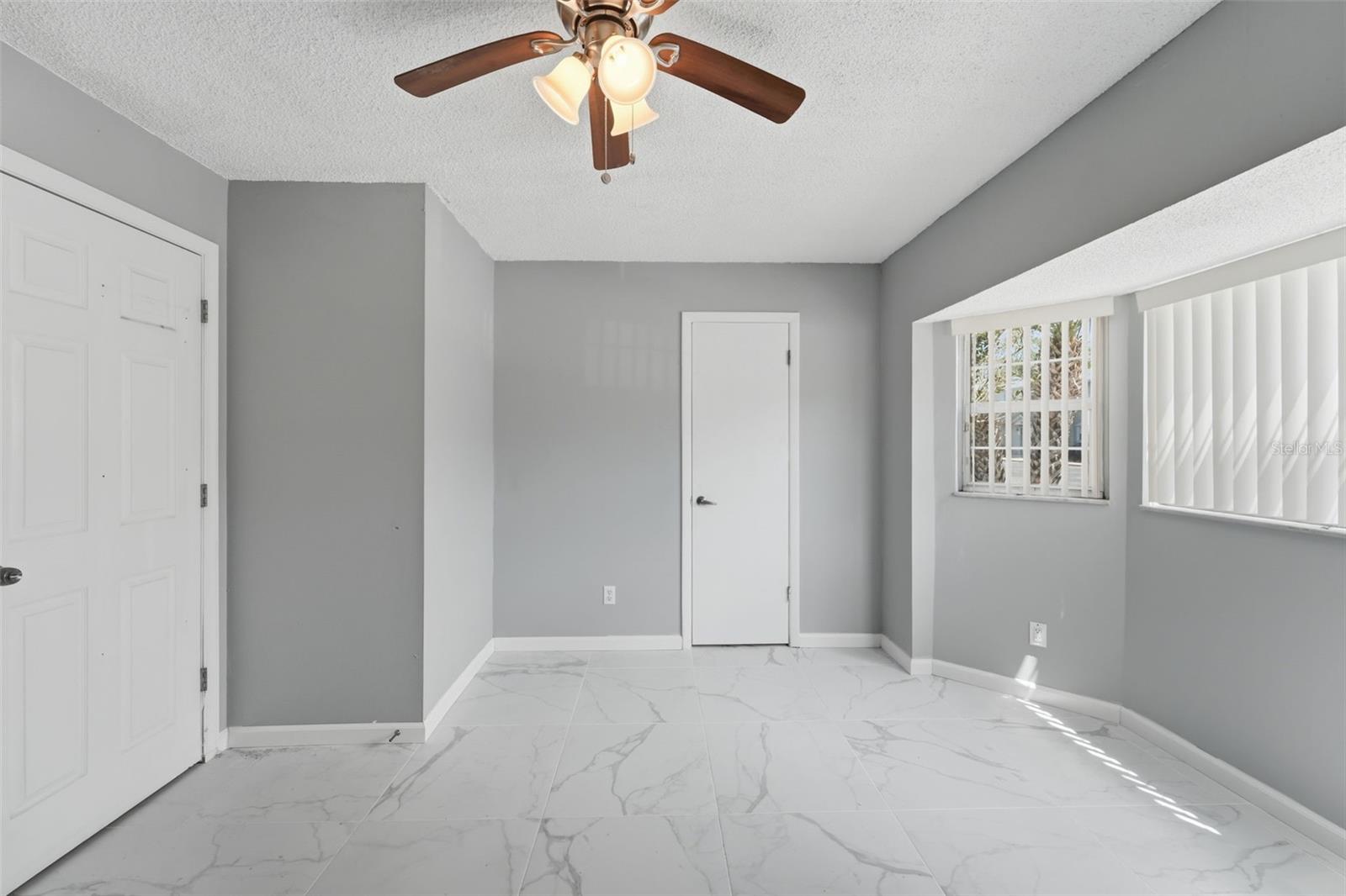 COLONIES - Residential