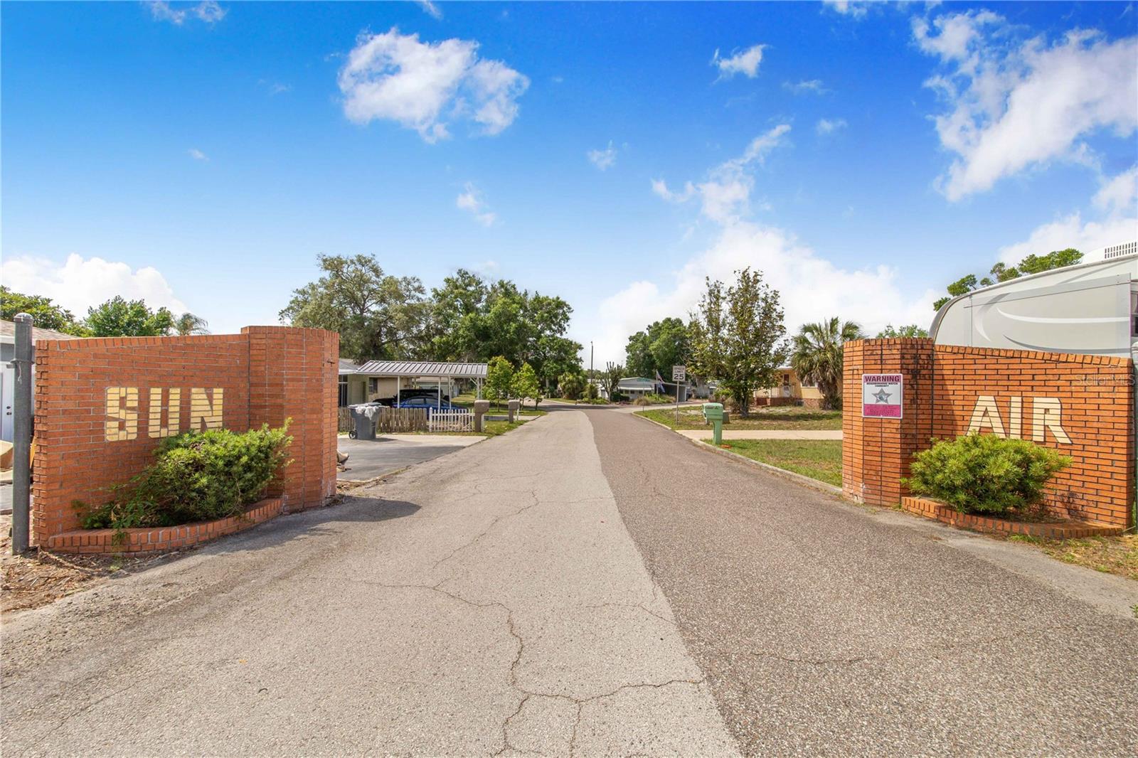 SUN-AIR COUNTRY CLUB - Residential