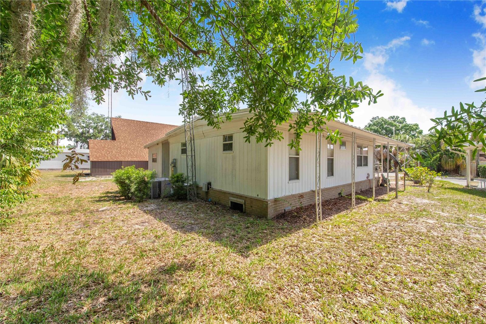 SUN-AIR COUNTRY CLUB - Residential