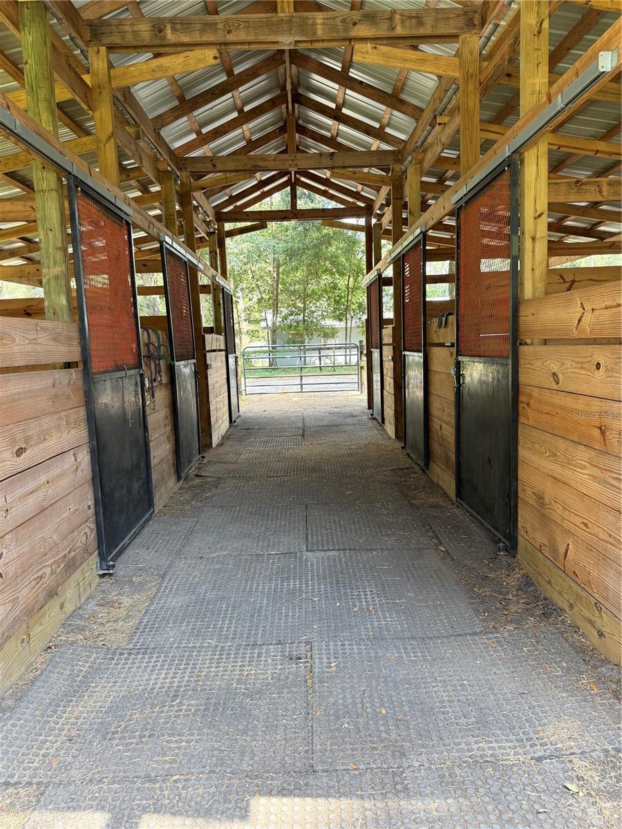 MEADOWBROOK RANCHES - Residential