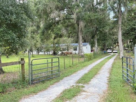 Photo of 14000 NE 47th Avenue, Anthony, FL 32617 (MLS # OM708233)
