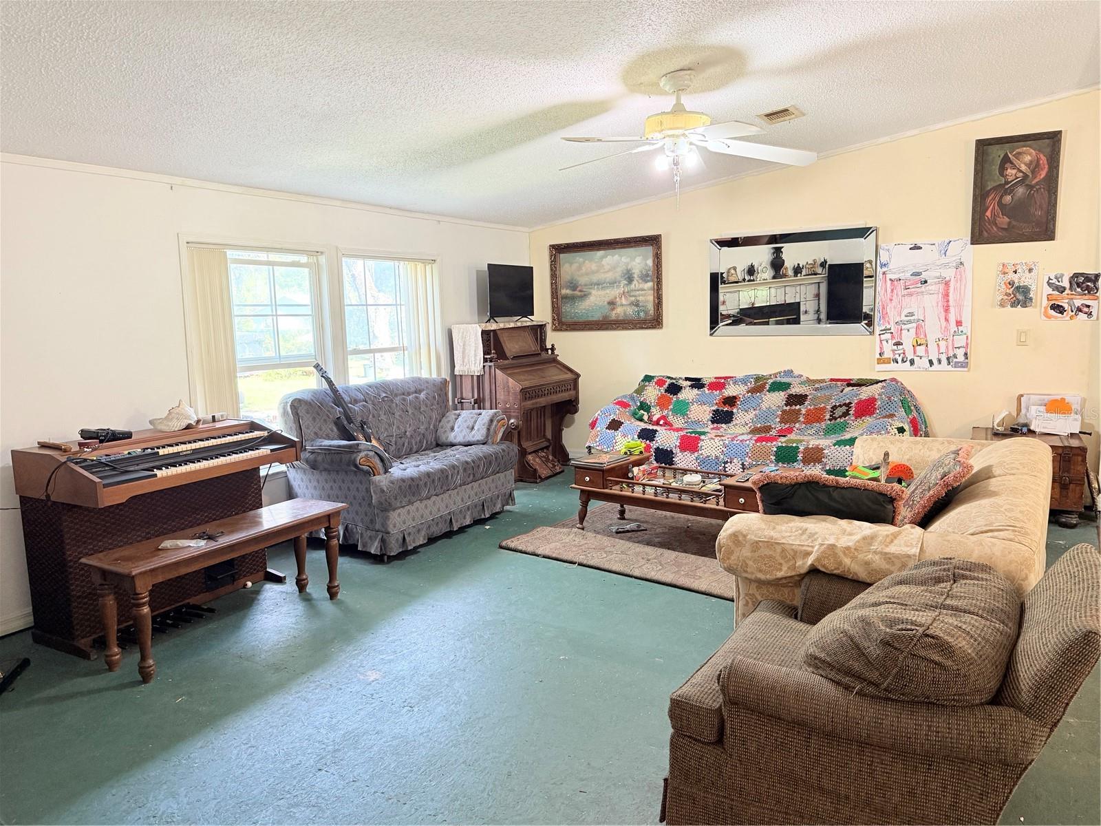 MEADOWBROOK RANCHES - Residential