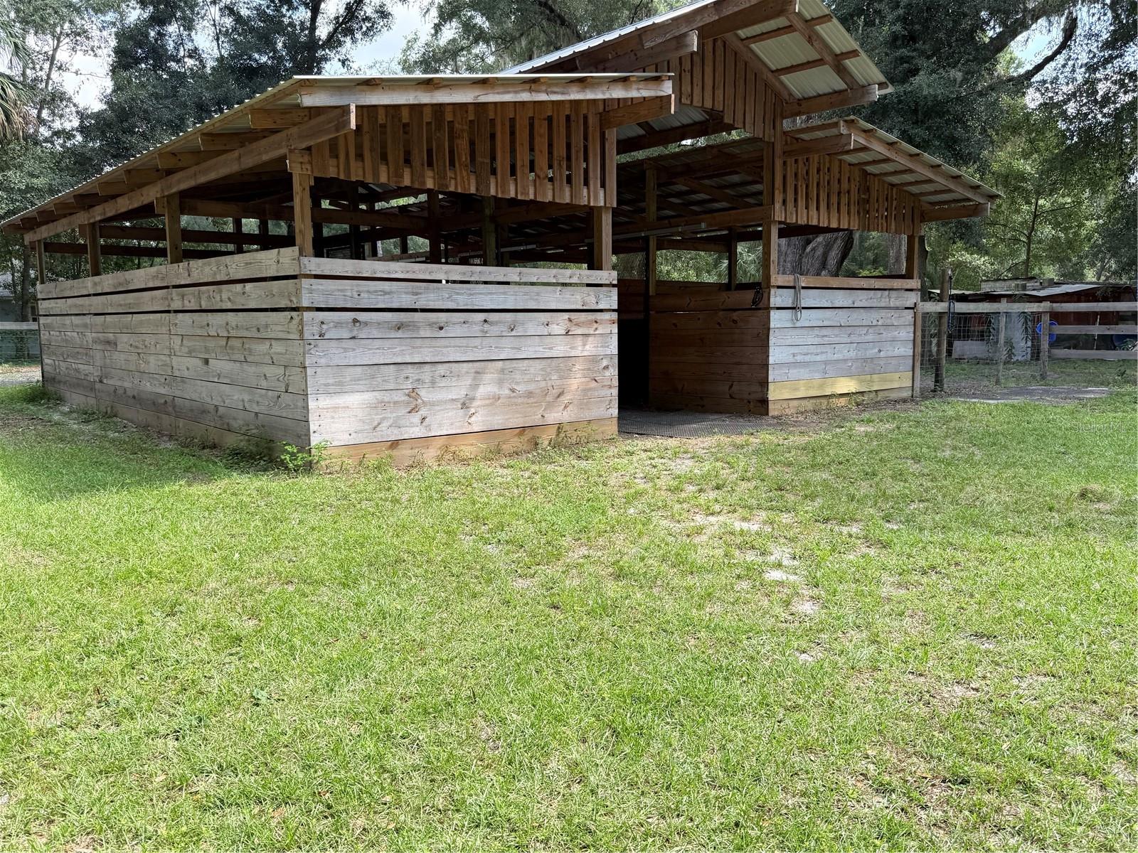 MEADOWBROOK RANCHES - Residential