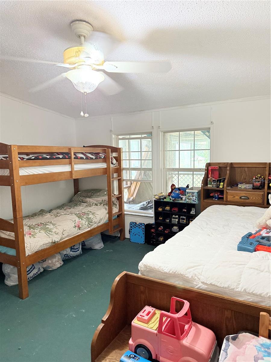 MEADOWBROOK RANCHES - Residential