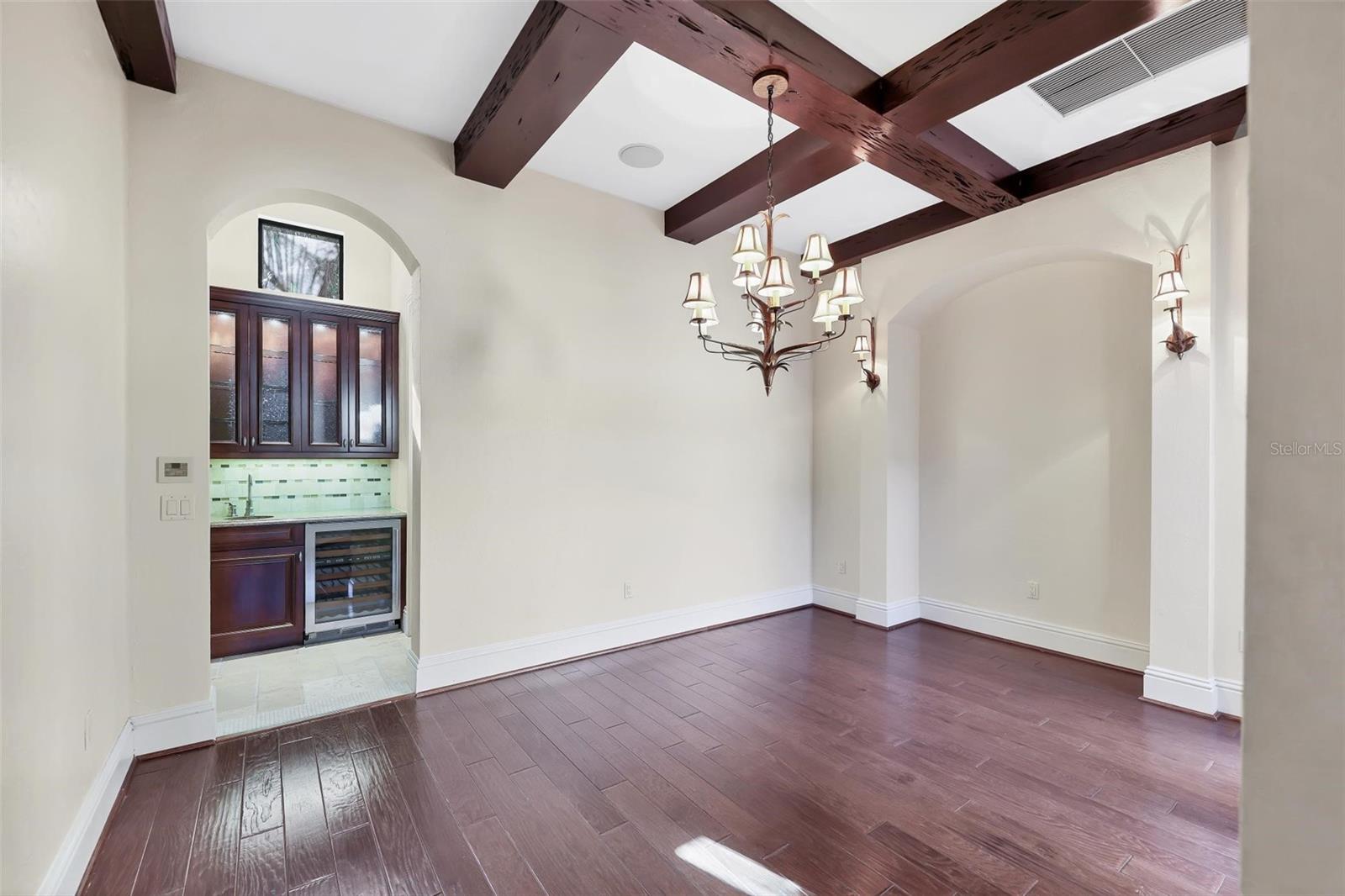 LEGENDS BAY - Residential