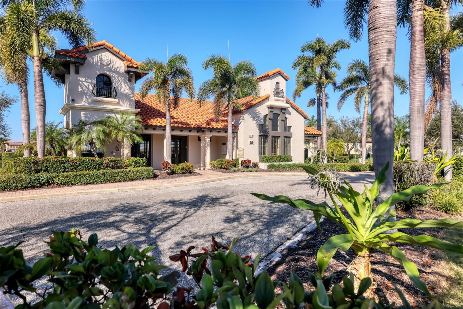 6211 LEGENDS BOULEVARD