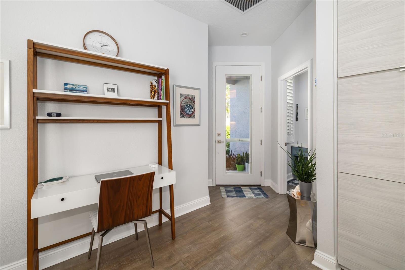 8109 - THE VILLAS 1 OF WATERSIDE VILLAGE - Residential