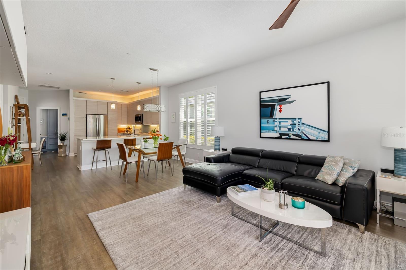 8109 - THE VILLAS 1 OF WATERSIDE VILLAGE - Residential