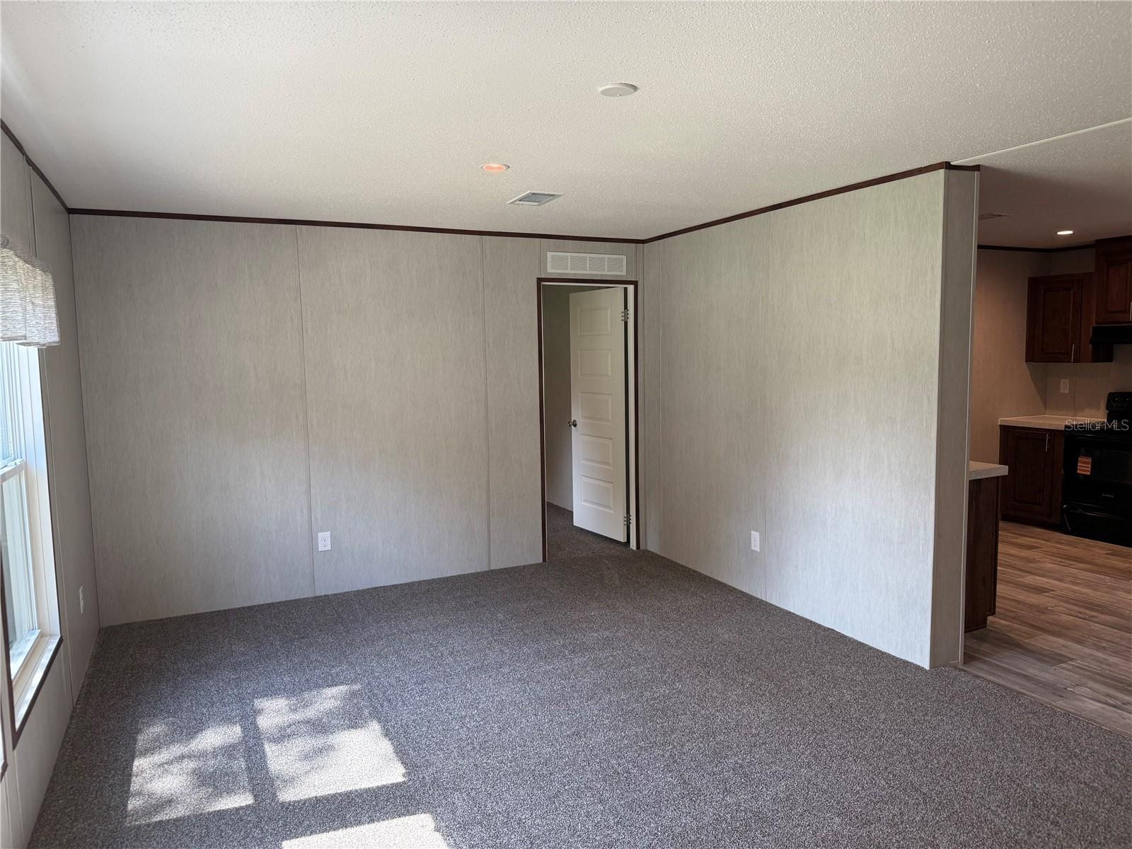 3320 ROYAL OAK DRIVE W