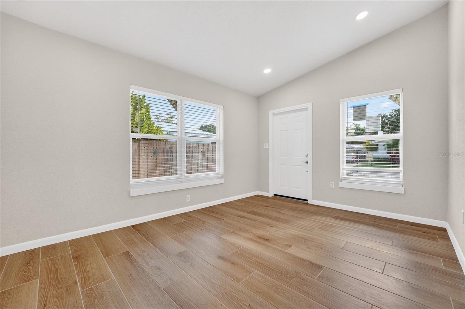 RUSTIC LODGE - Residential