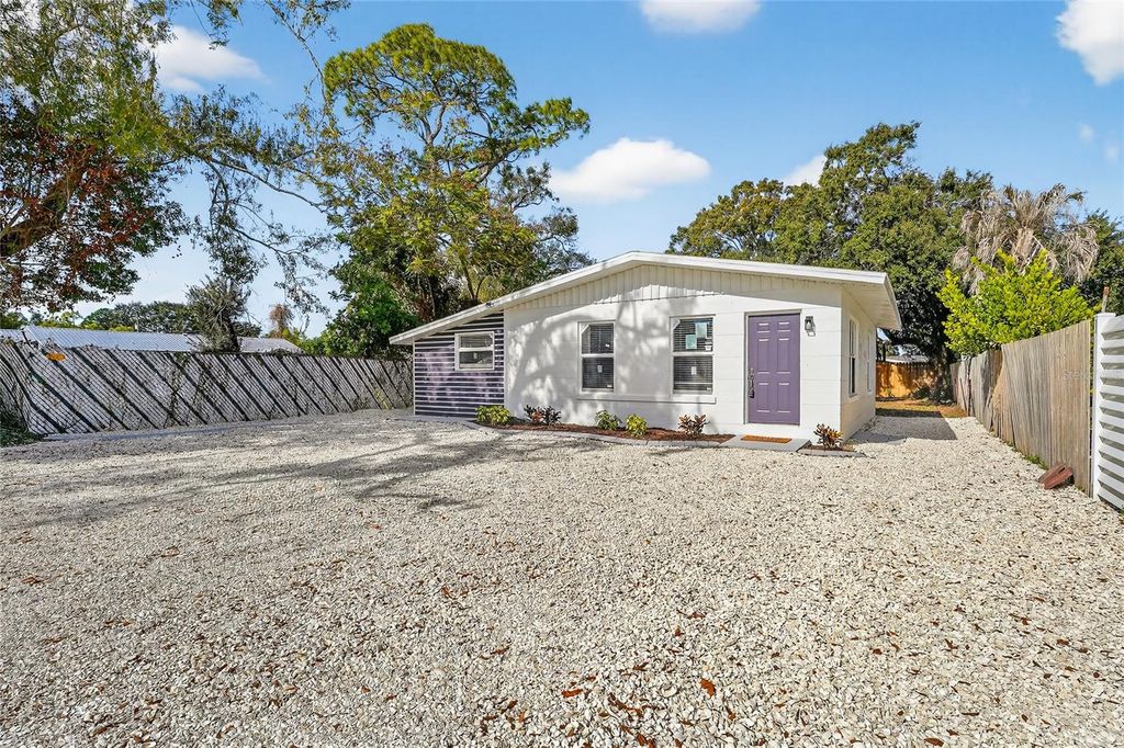 Photo of 2547 Loma Linda Street, Sarasota, FL 34239 (MLS # TB8456707)